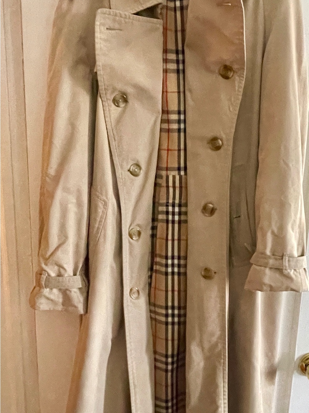Vintage Beige Burberry Trench Coat with Plaid Lining - Women's Coat
